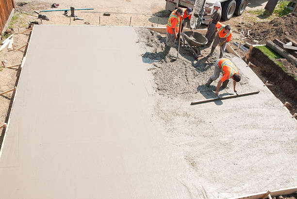 Best Concrete Driveway Installation  in Peekskill, NY